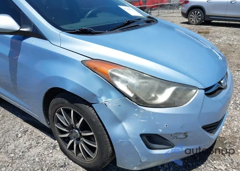 2011 Hyundai Elantra Gls (Ulsan Plant) z USA, uszkodzony, nr VIN KMHDH4AE2BU084339